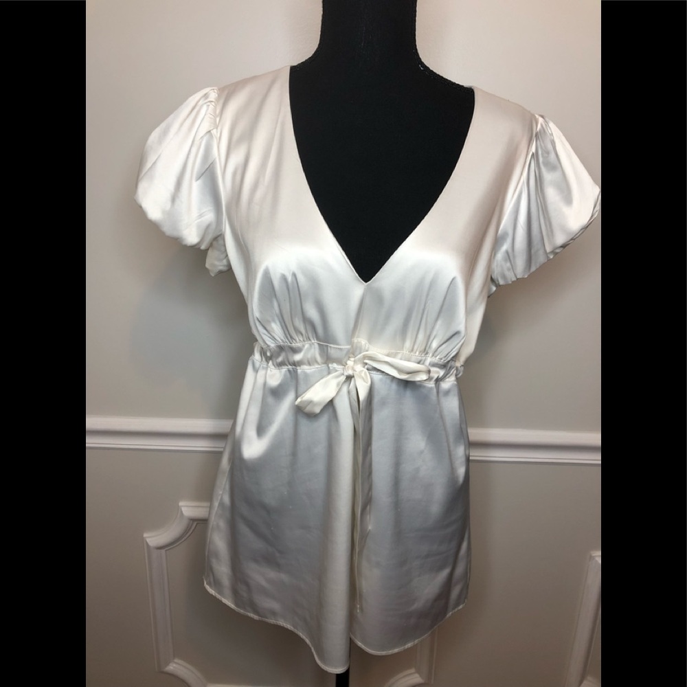 Satin drawstring waist tunic w/bubble short sleeve